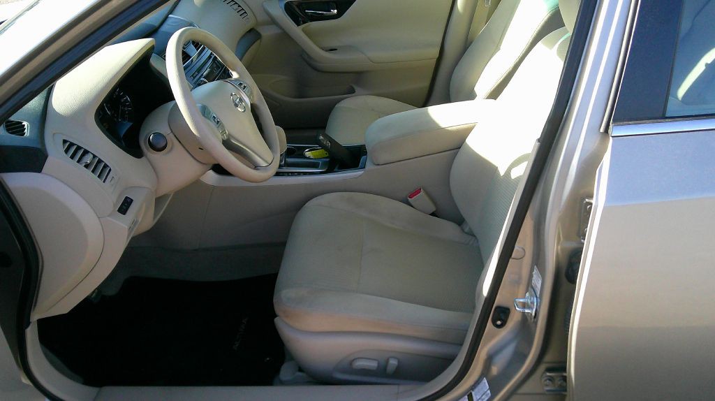 2014 Nissan Altima Image 7