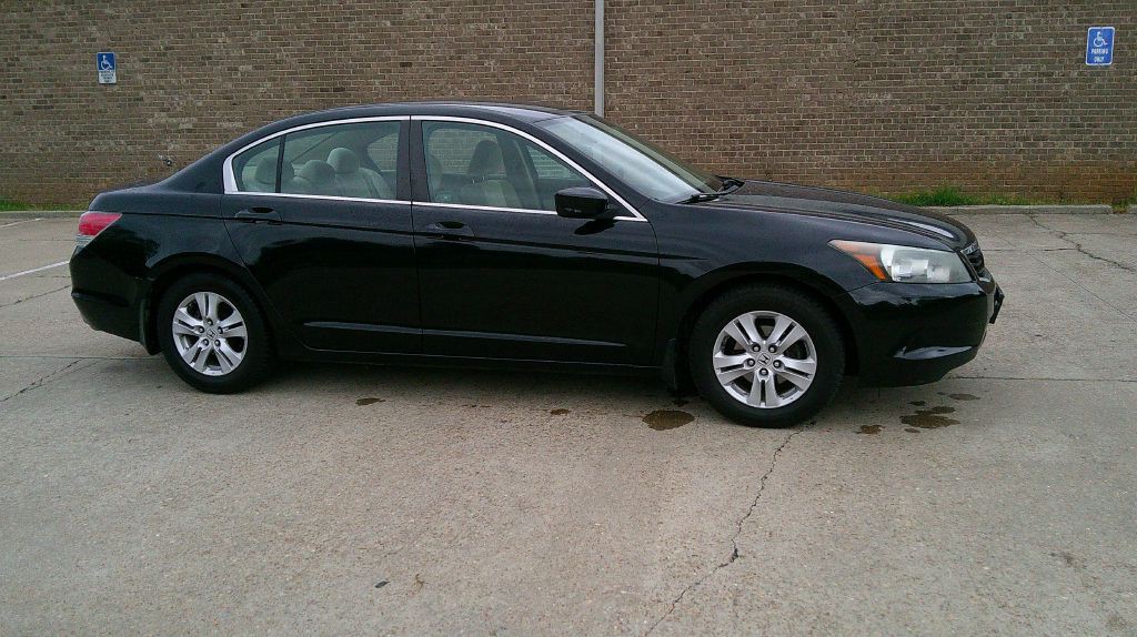 2010 Honda Accord Image 4