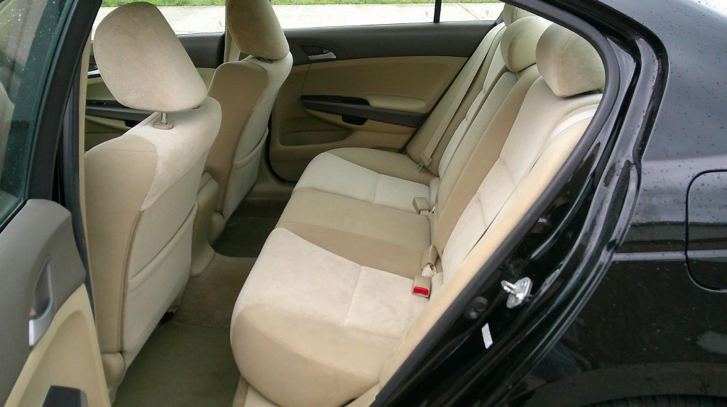 2010 Honda Accord Image 8