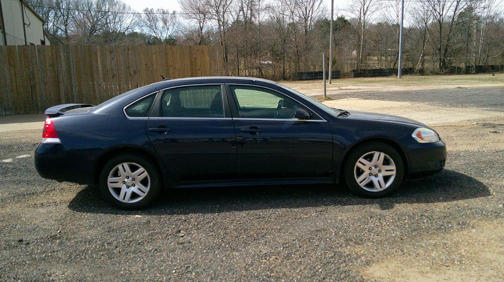 2010 Chevrolet Impala Image 3