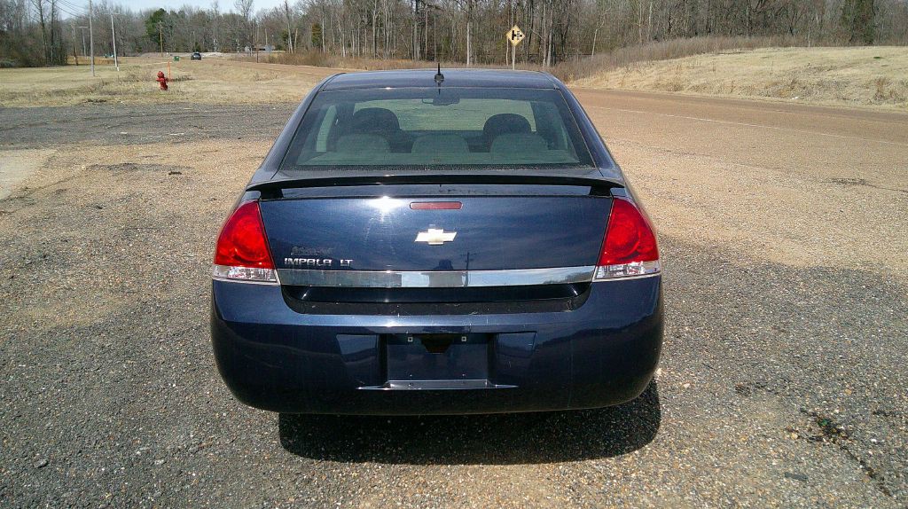 2010 Chevrolet Impala Image 4