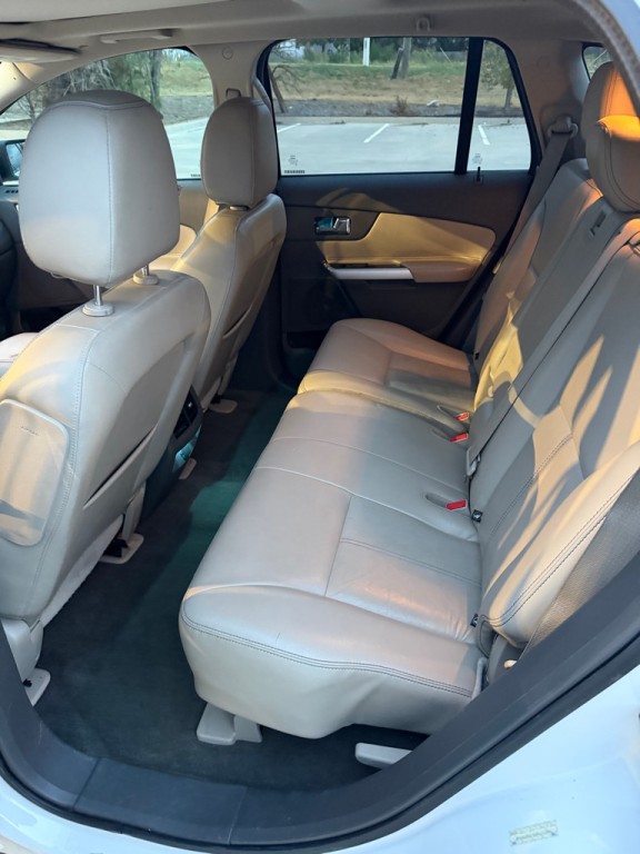2013 Ford Edge Image 9