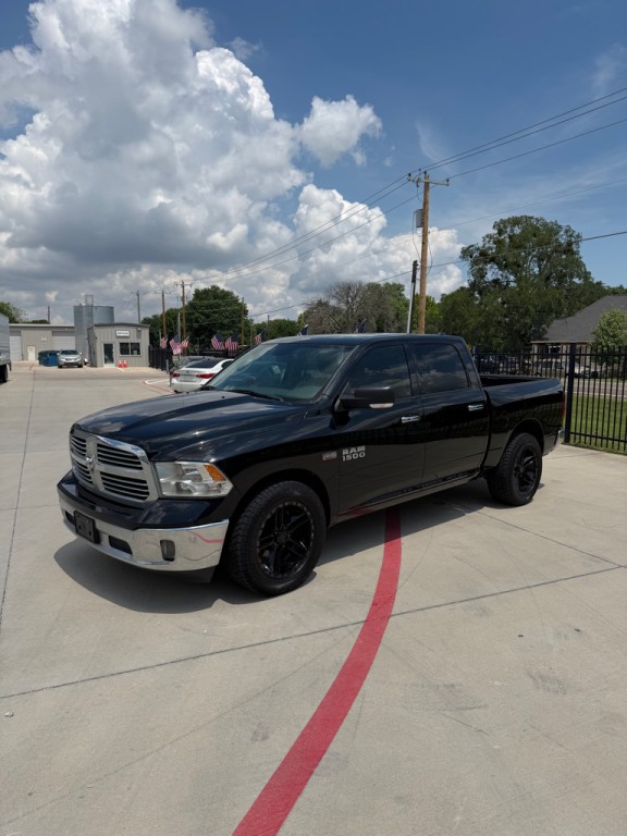 2014 RAM 1500 Image 2