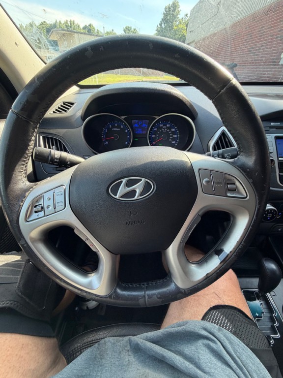2013 Hyundai Tucson Image 12