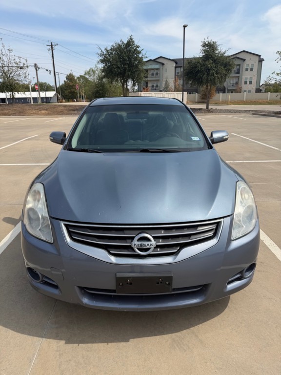 2010 Nissan Altima Image 3