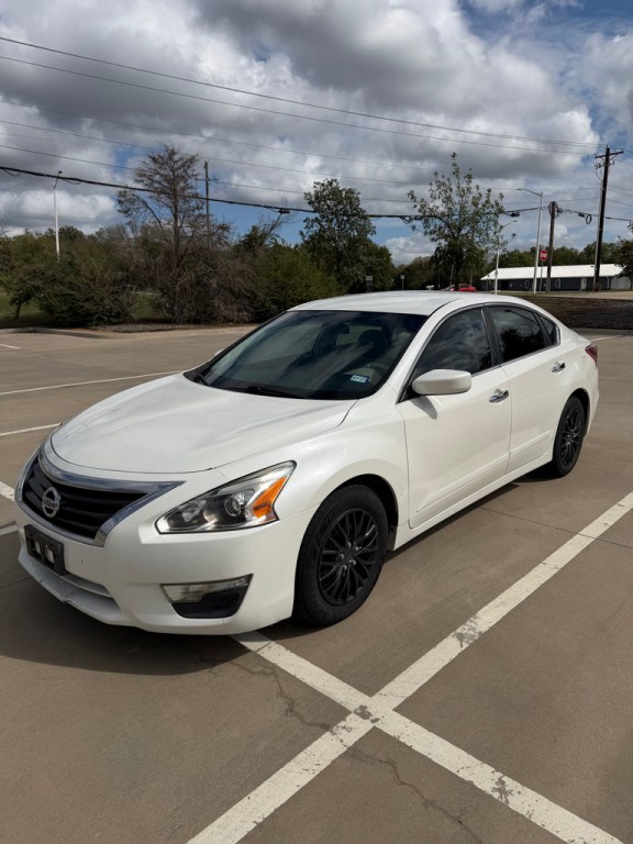 2013 Nissan Altima Image 1