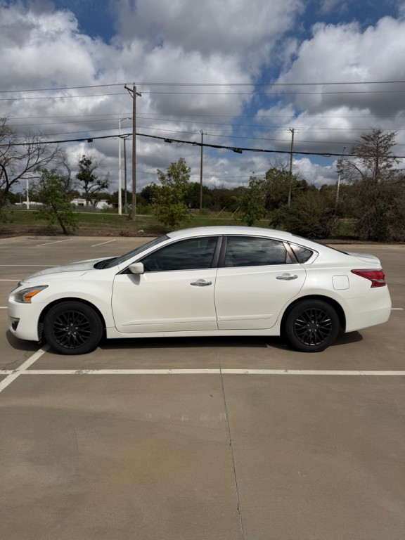 2013 Nissan Altima Image 2