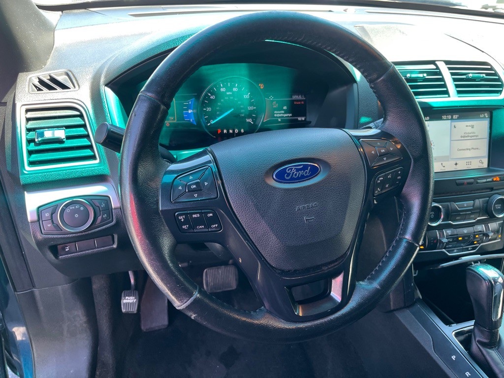 2017 Ford Explorer Image 6