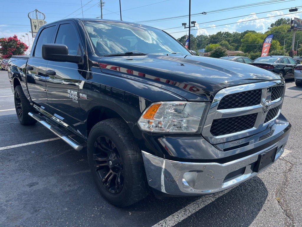 2019 RAM 1500 Image 3