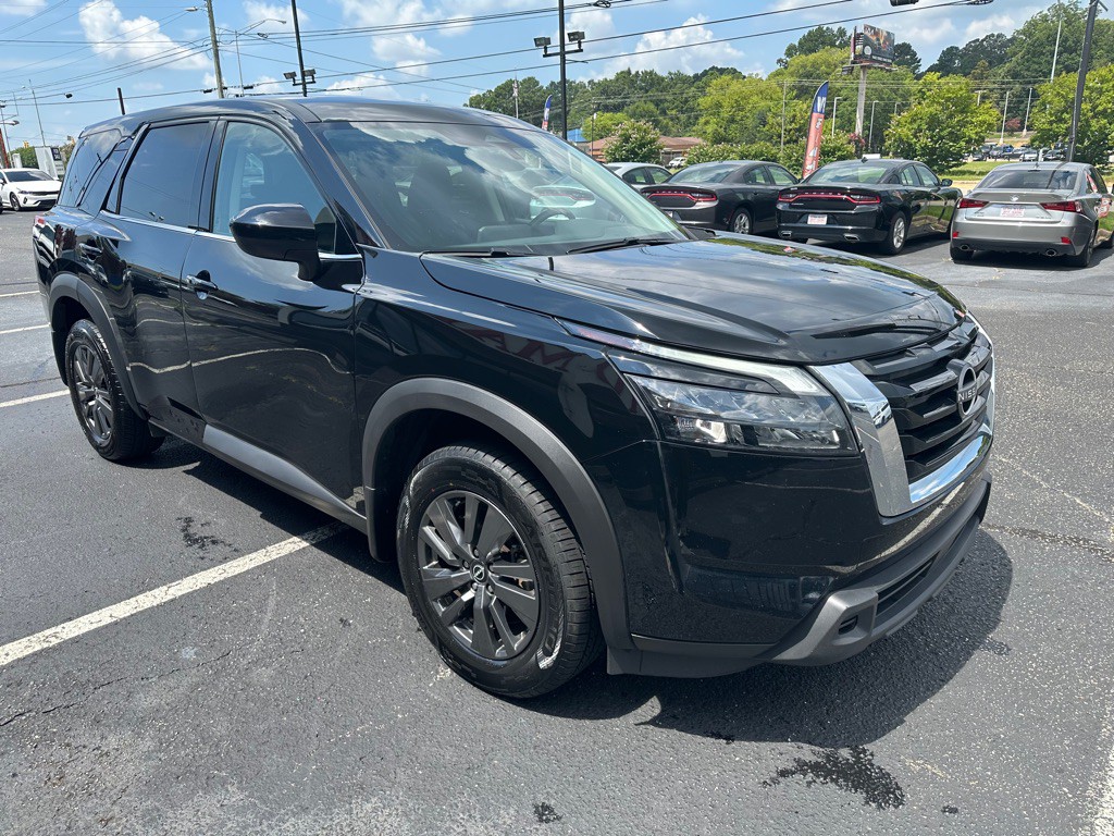 2023 Nissan Pathfinder Image 3