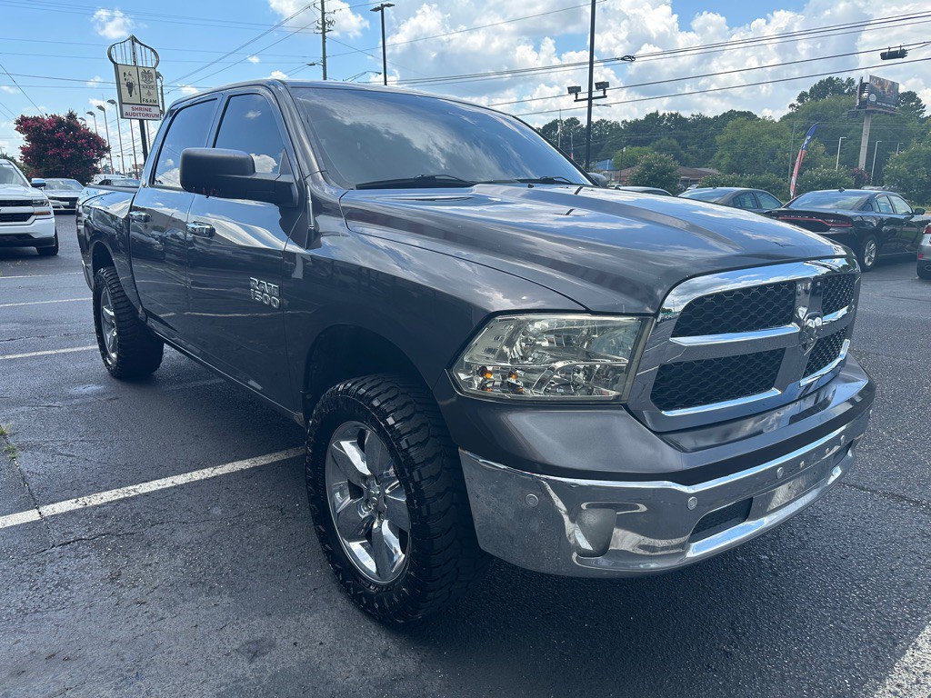 2016 RAM 1500 Image 3