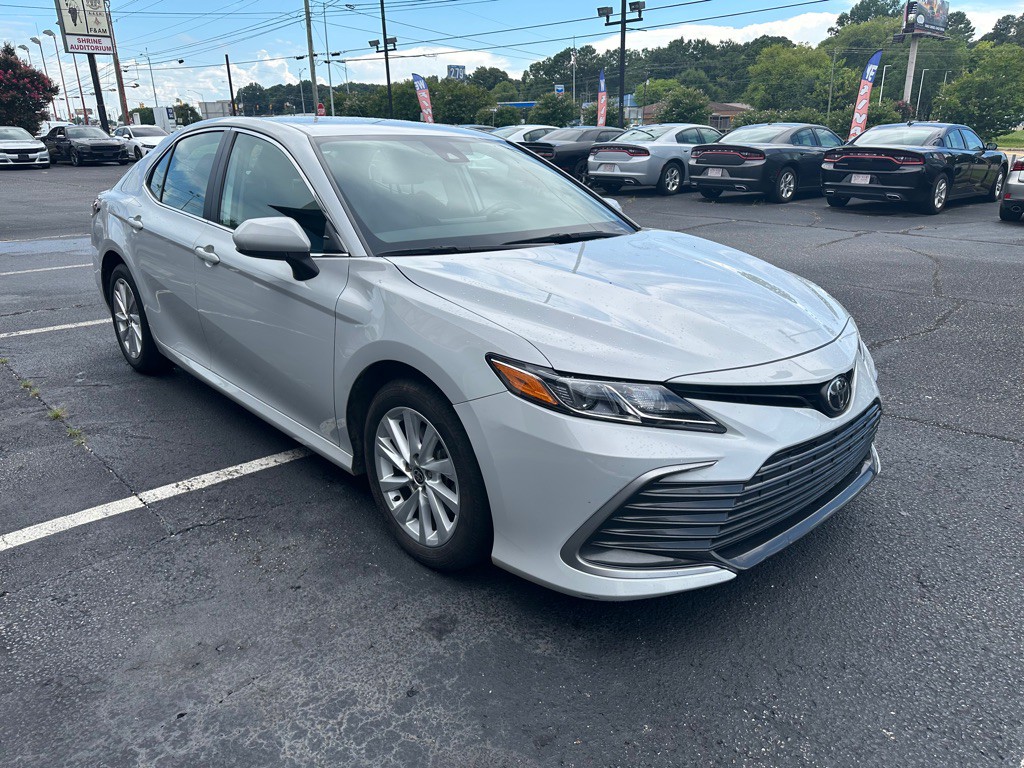 2024 Toyota Camry Image 2