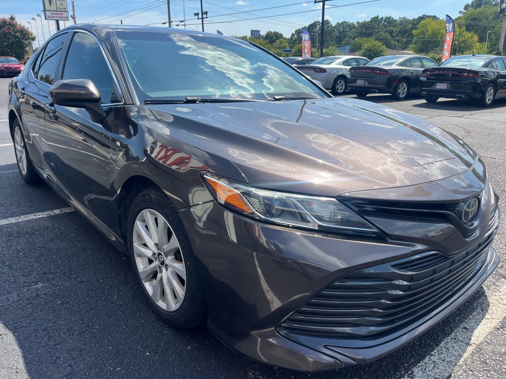 2019 Toyota Camry Image 3