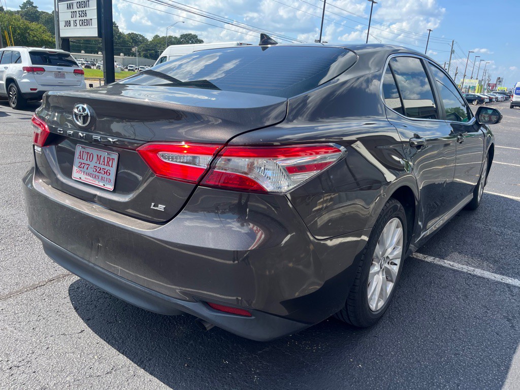 2019 Toyota Camry Image 4