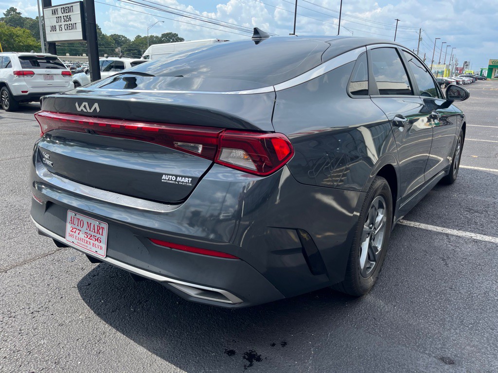 2022 Kia K5 Image 4