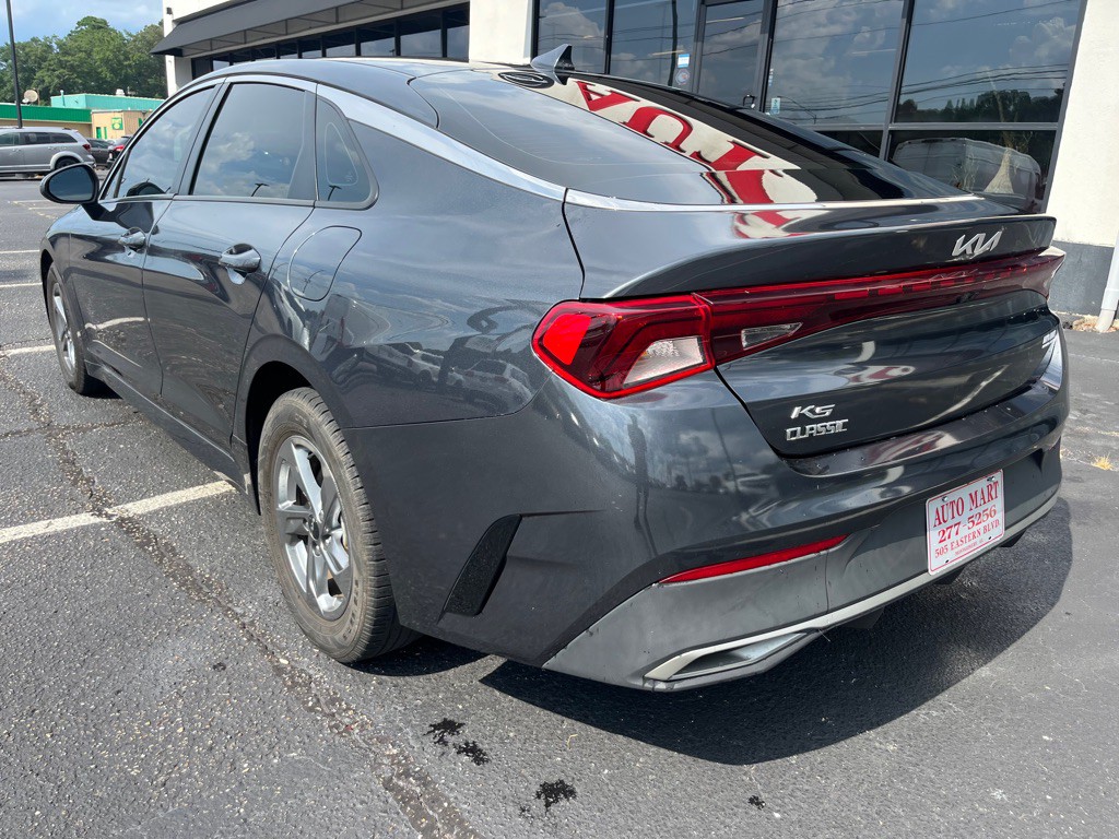 2022 Kia K5 Image 5
