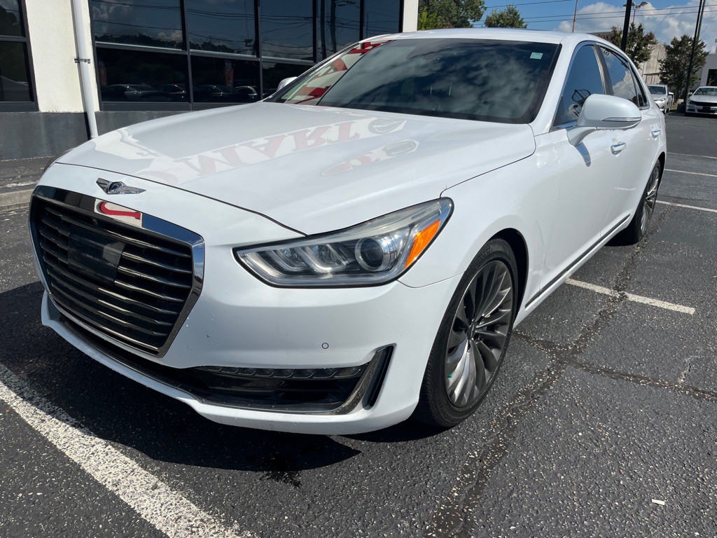 2018 Genesis G90 Image 2
