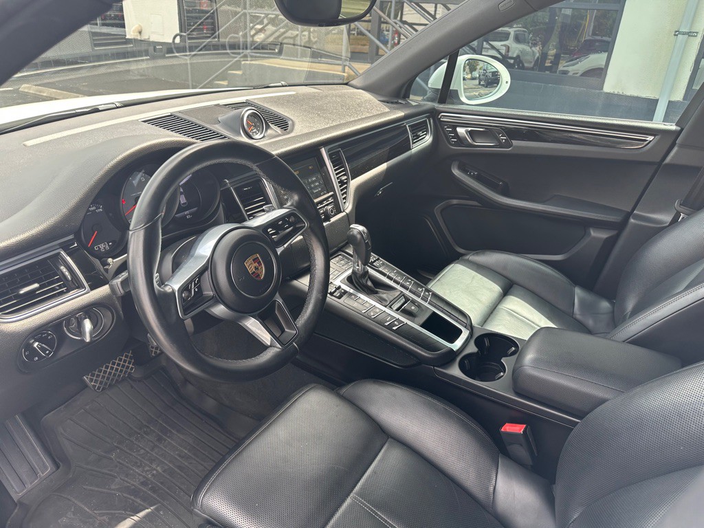 2016 Porsche Macan Image 6