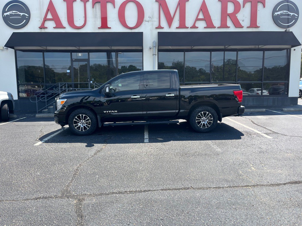 2021 Nissan Titan Image 1