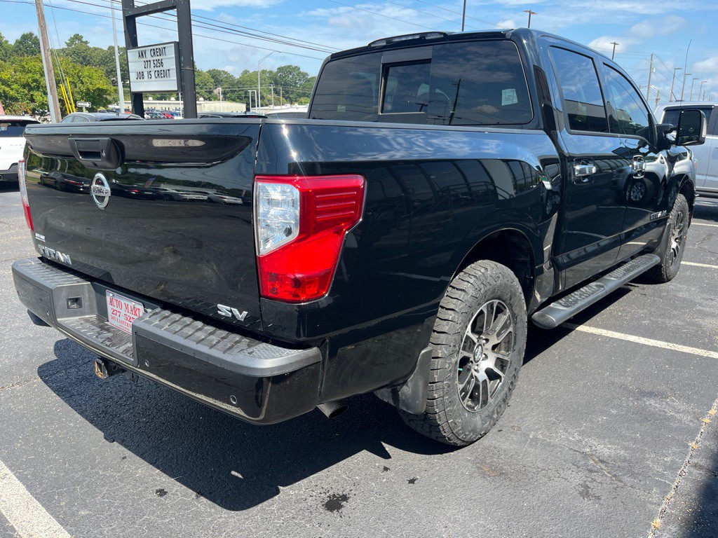 2021 Nissan Titan Image 4