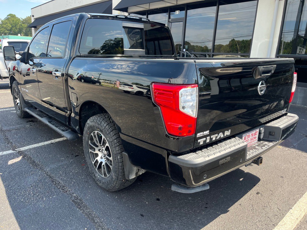 2021 Nissan Titan Image 5