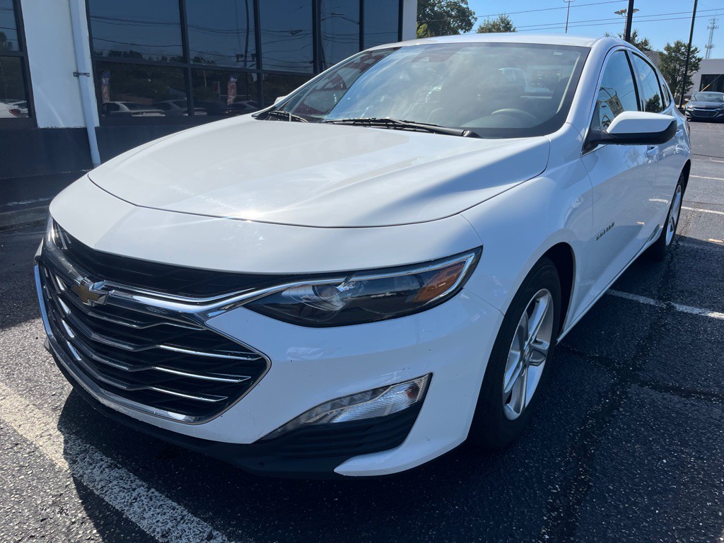 2023 Chevrolet Malibu Image 2