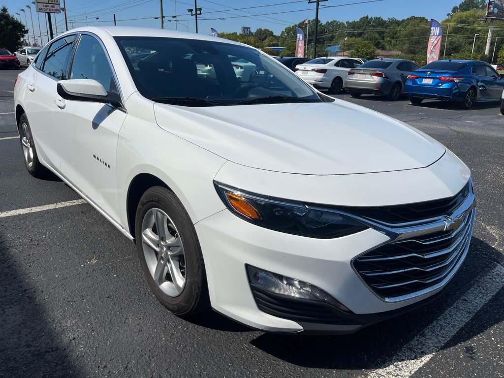 2023 Chevrolet Malibu Image 3
