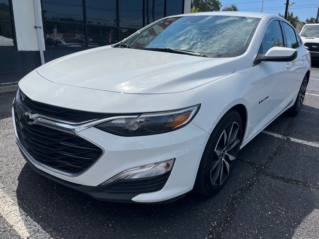 2023 Chevrolet Malibu Image 2