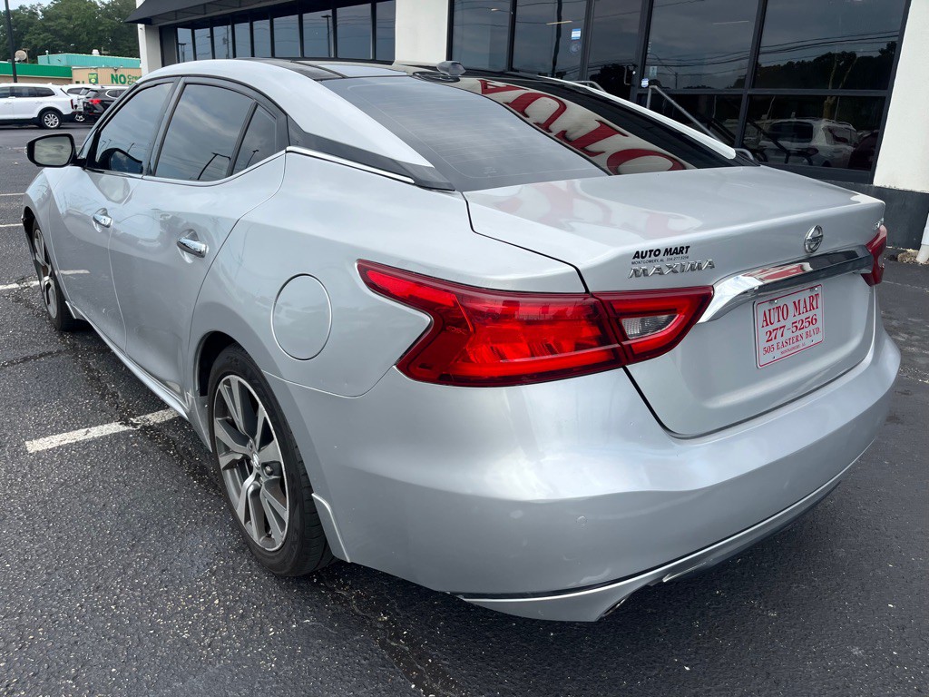 2017 Nissan Maxima Image 5