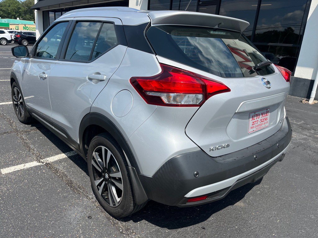 2020 Nissan Kicks Image 5