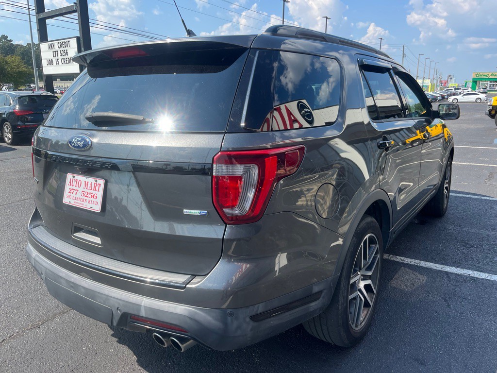 2018 Ford Explorer Image 4