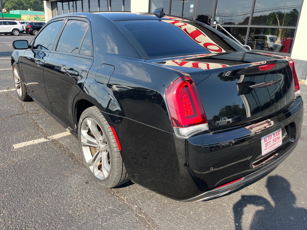 2021 Chrysler 300 Image 5