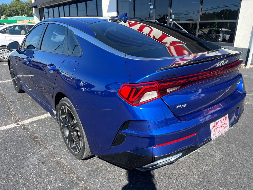 2022 Kia K5 Image 5