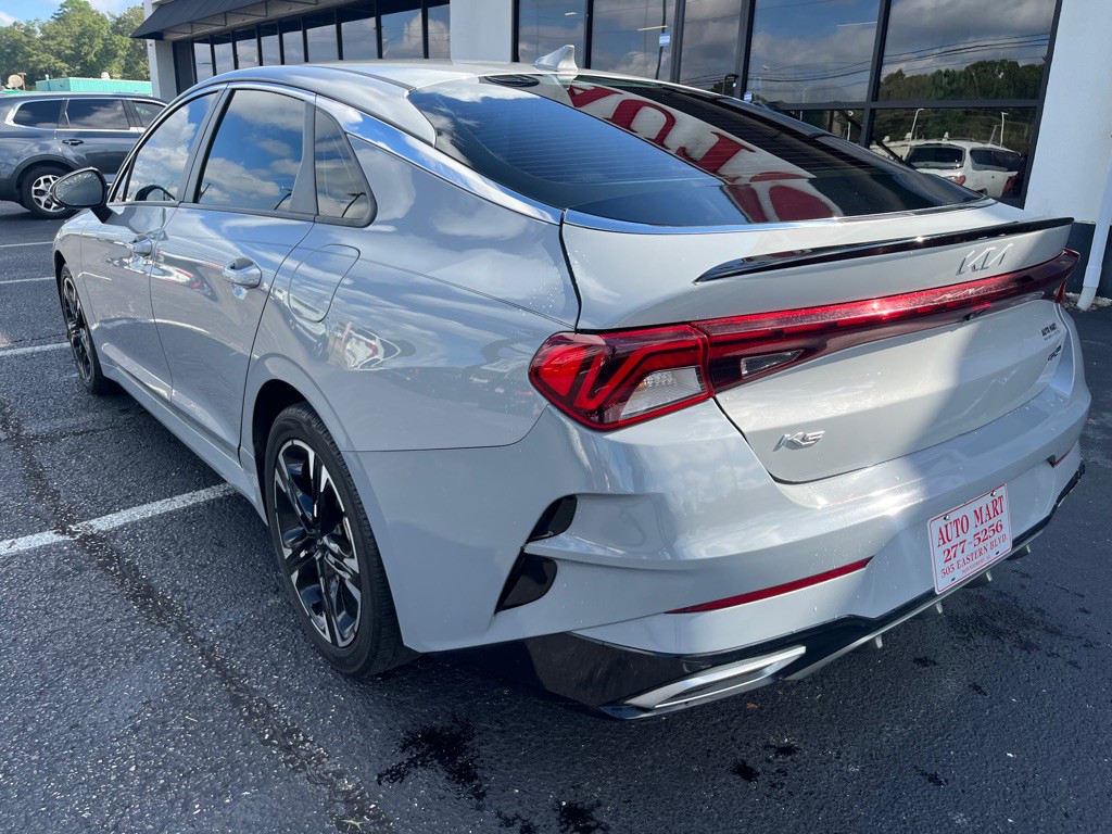 2022 Kia K5 Image 5