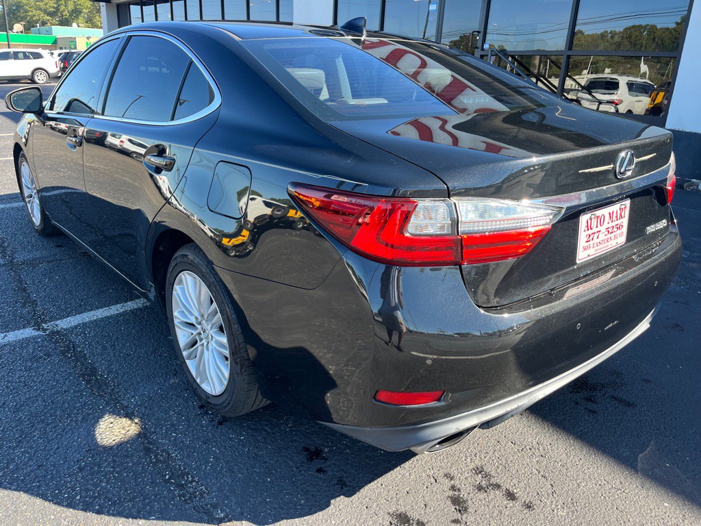 2016 Lexus ES Image 5