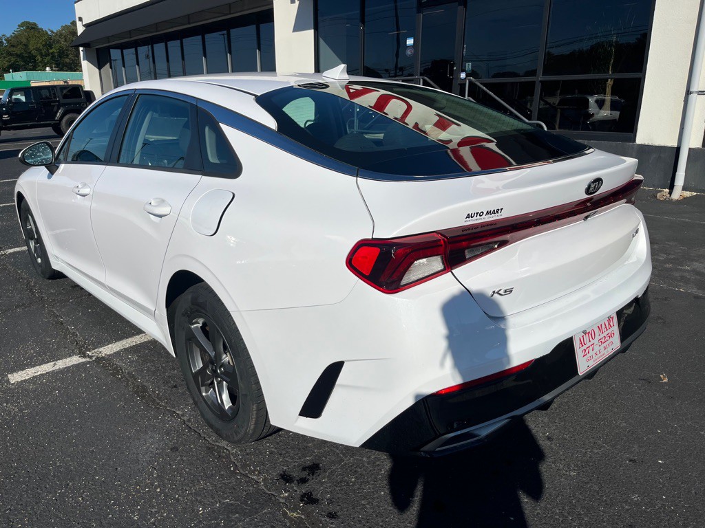 2021 Kia K5 Image 5