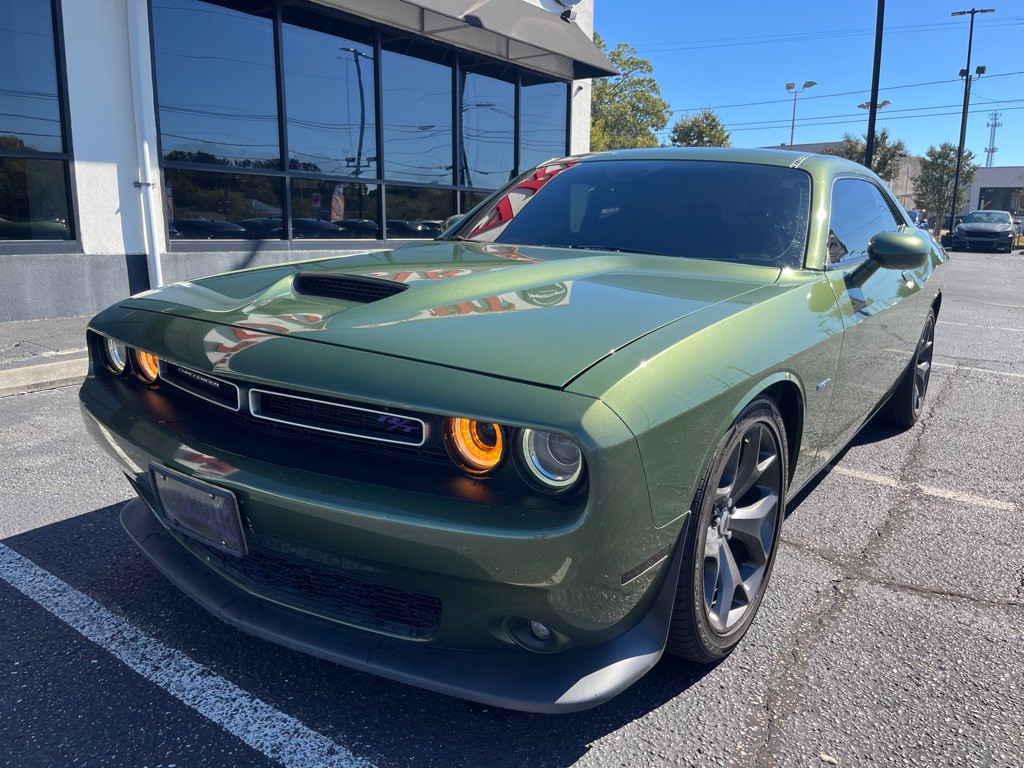 2019 Dodge Challenger Image 2