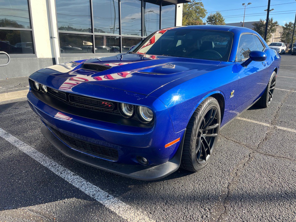 2019 Dodge Challenger Image 2