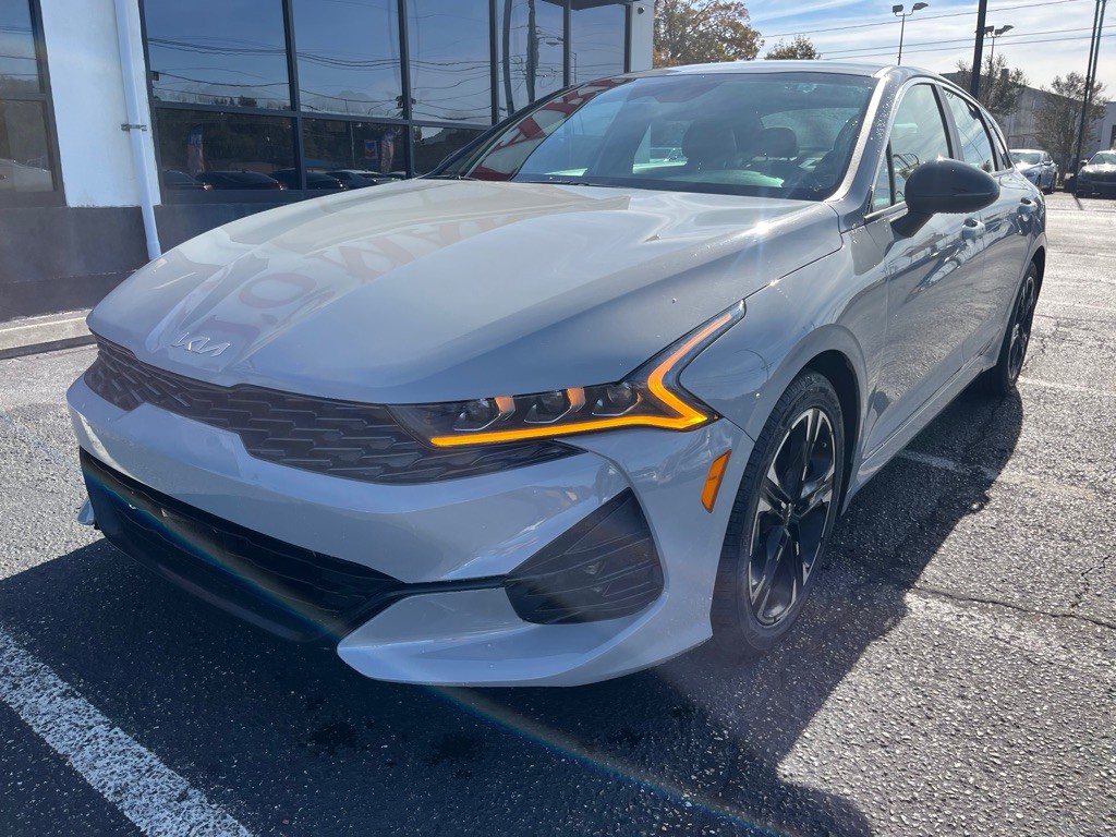 2024 Kia K5 Image 2