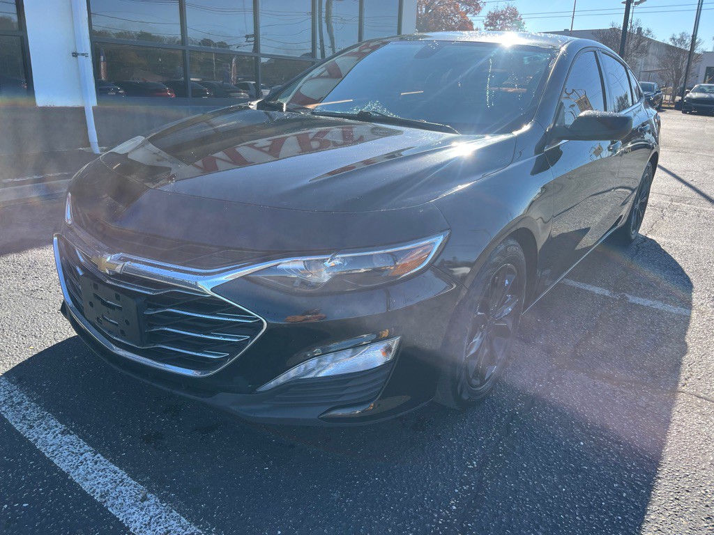 2020 Chevrolet Malibu Image 2