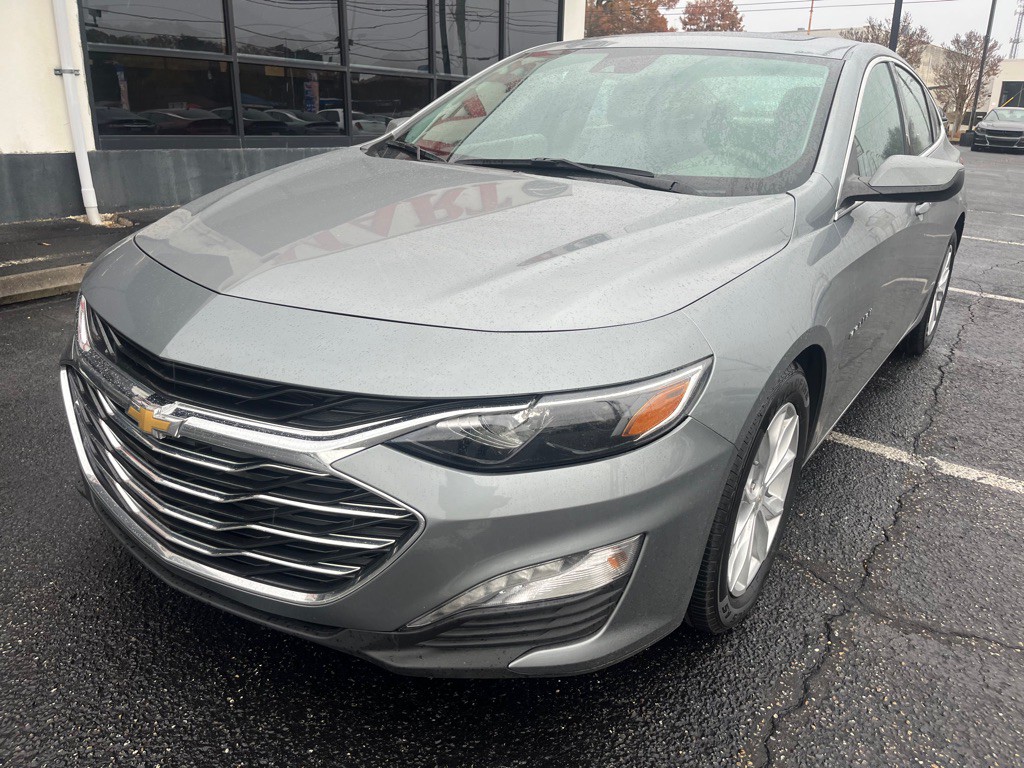 2024 Chevrolet Malibu Image 2