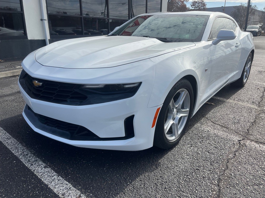 2023 Chevrolet Camaro Image 2