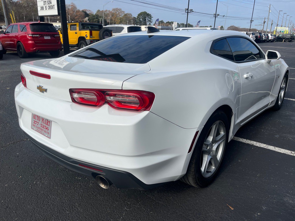 2023 Chevrolet Camaro Image 4