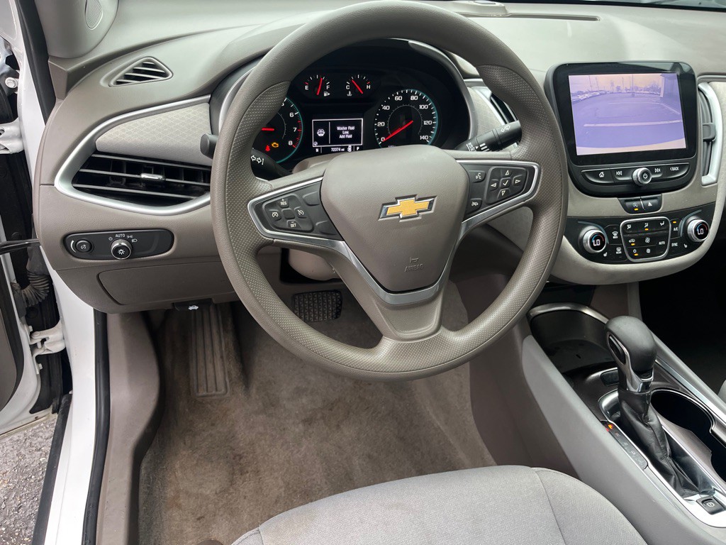 2022 Chevrolet Malibu Image 6