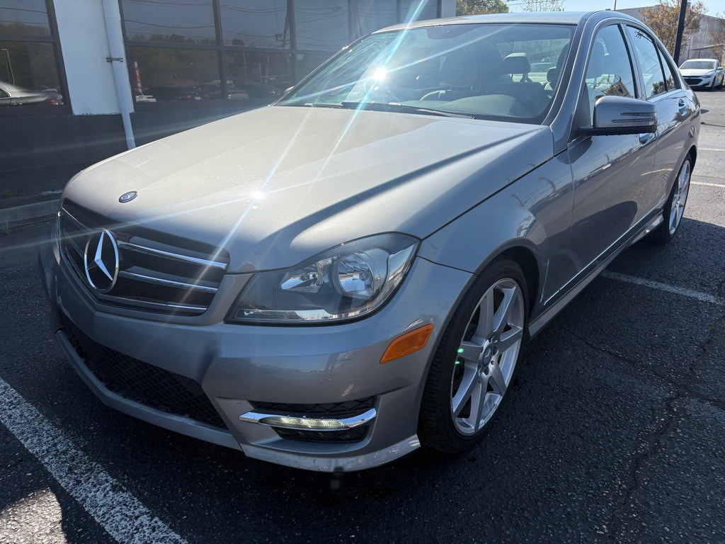 2014 Mercedes-Benz C-Class Image 2