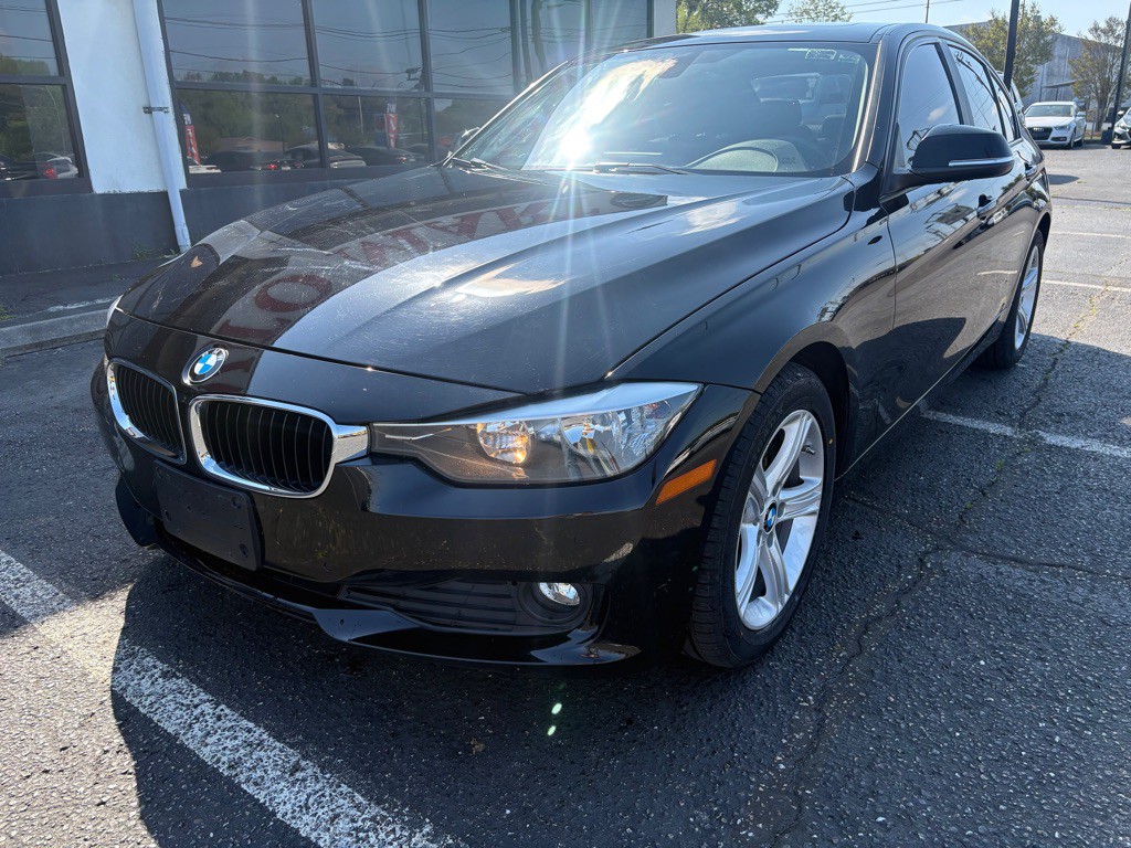 2015 BMW 3 Series Image 2