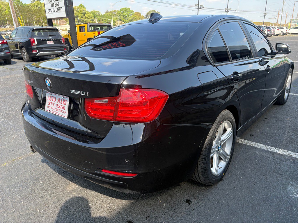 2015 BMW 3 Series Image 4
