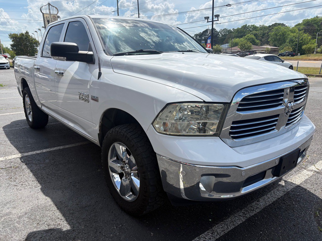 2016 RAM 1500 Image 3