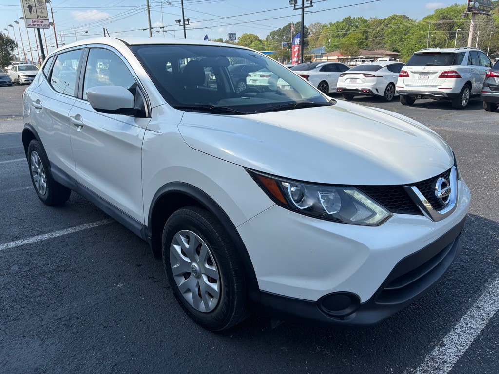 2017 Nissan Rogue Image 3