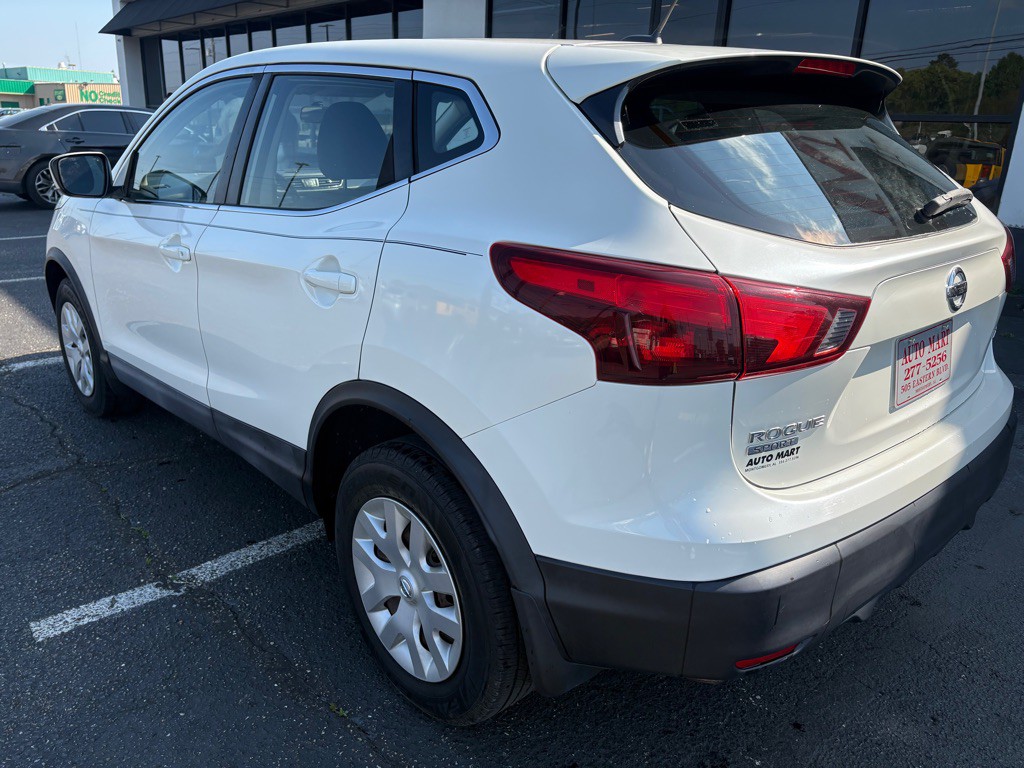 2017 Nissan Rogue Image 11